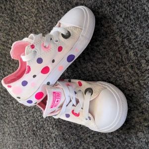 Toddler Size 8 All Star Converse pink with polka dots.